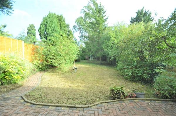 Lawrence Gardens, Mill Hill, NW7
